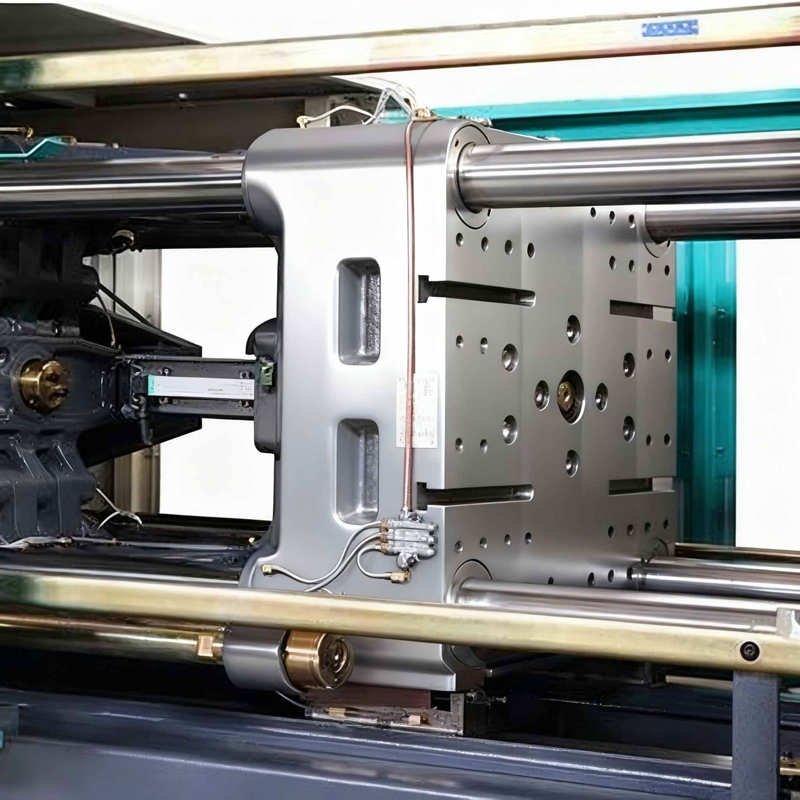 Машина для производства искусственных цветов