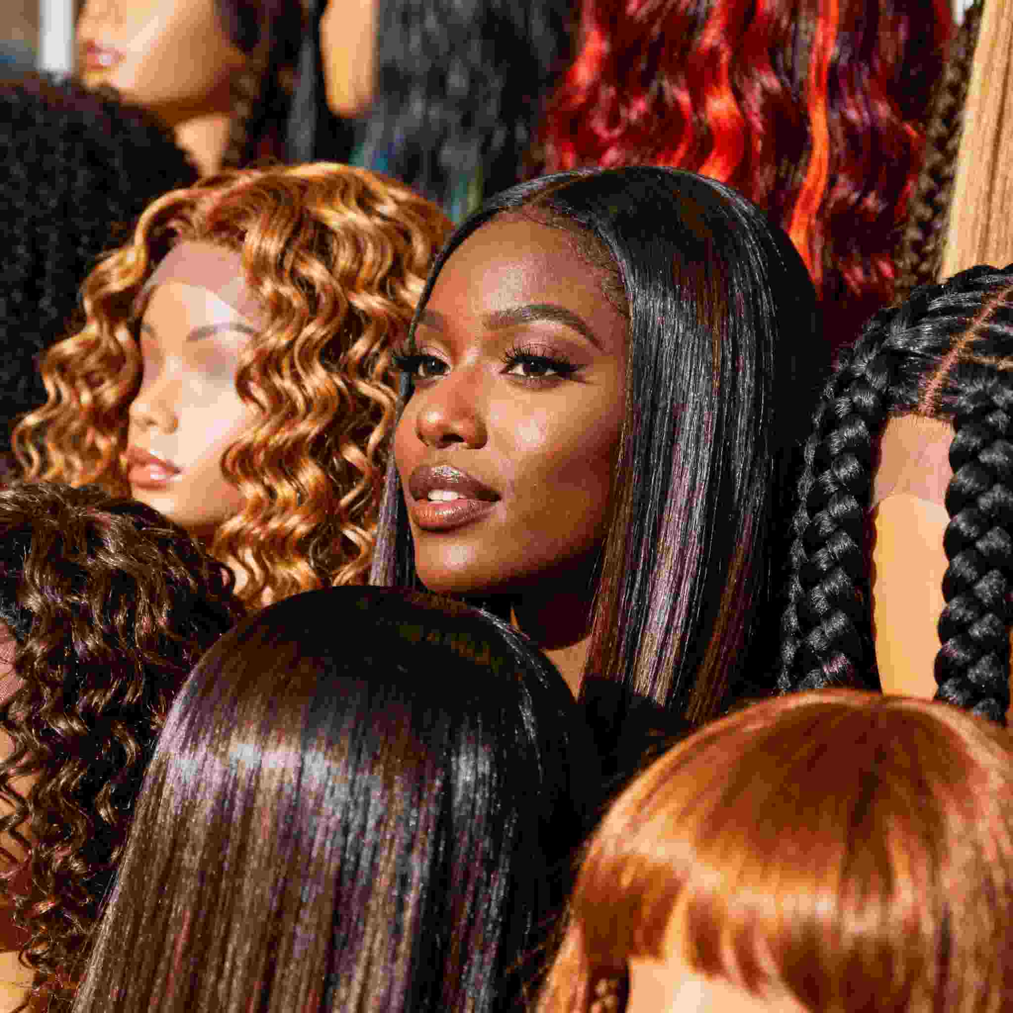 Экструзионная машина для синтетических волокон